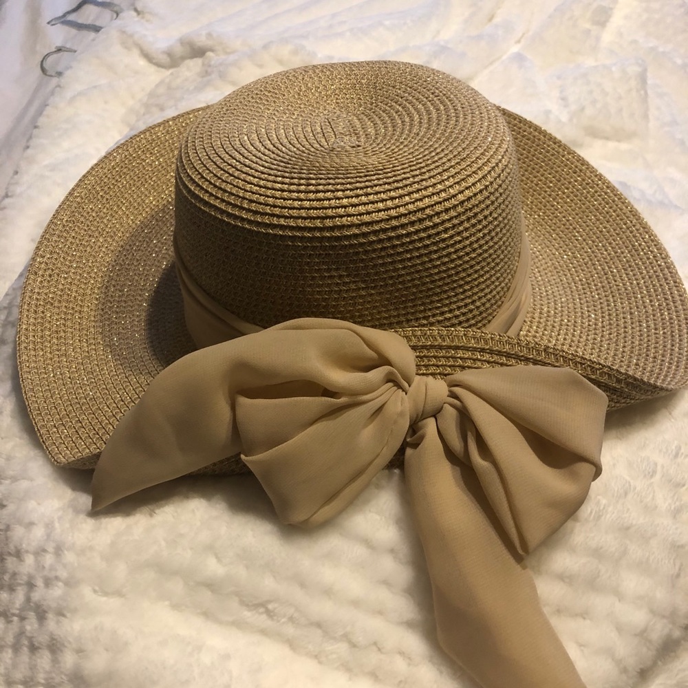 Beautiful bow tie hat